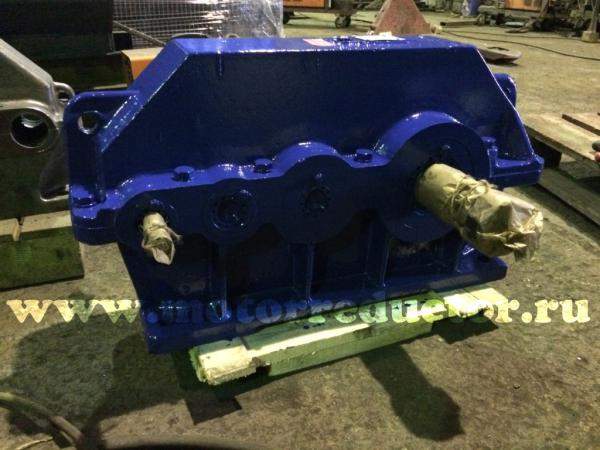 Редуктор 1Ц3У-200 -200-21 .