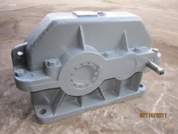 Редуктор цилиндрический двухступенчатый Ц2У160-8-12