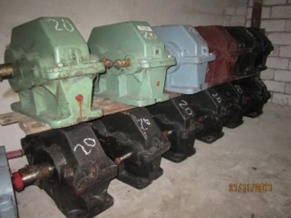 Редуктор цилиндрический Ц2У200-40-21-У2