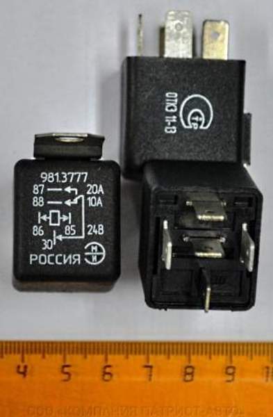 Реле 981.3777 24В 5-контактное с кронштейном