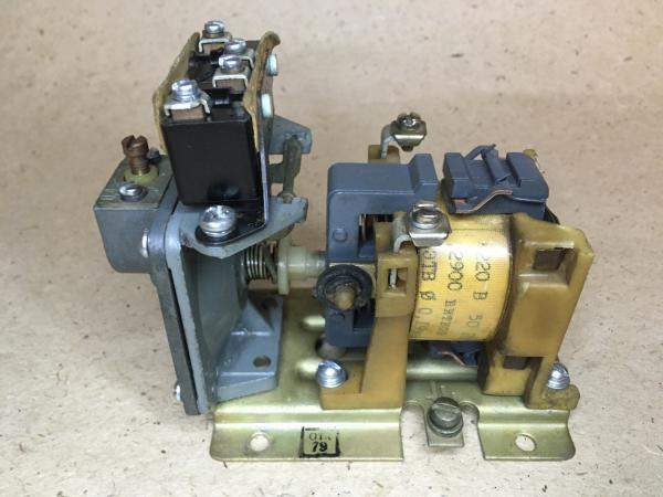 Реле времени пневматическое РВП-72М--3121 (220В)