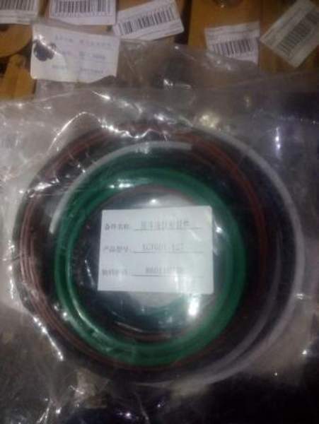 Ремкомплект гидроцилиндра переворота 860104209, 860110547 LW500