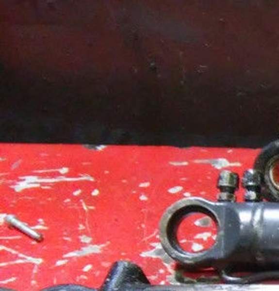 Ремонт обмен гидроцилиндров подъема кабины, ремонт насосов подъема кабины Вльво