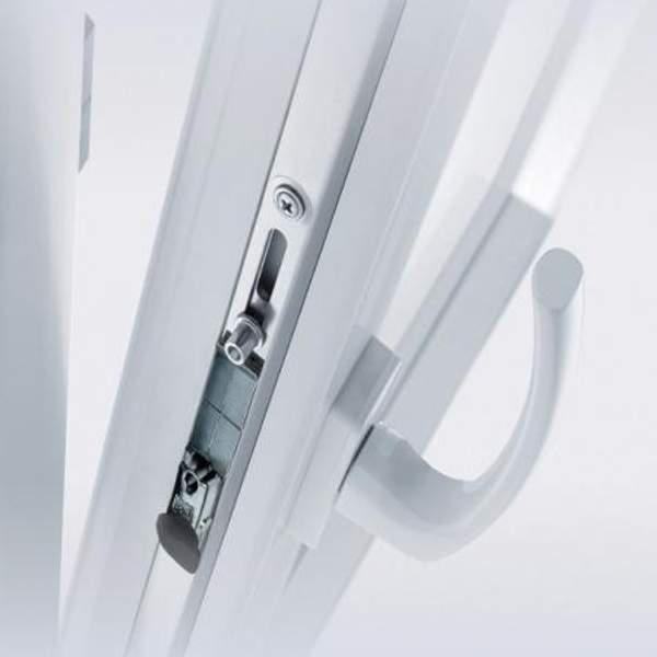 Ремонт пластиковой двери (замков и фурнитуры)