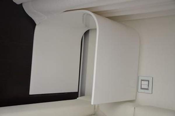 Ресепшн из камня