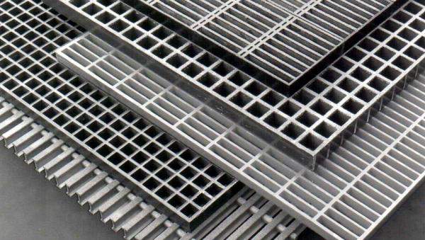 Решетка ячеистая стальная оцинкованная DN100 Аквасток