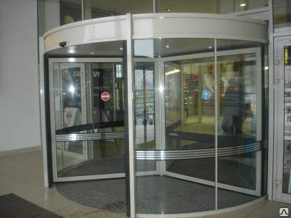 Револьверные двери