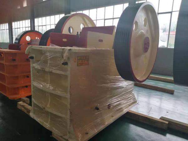 Щёковая дробилка PE600x900