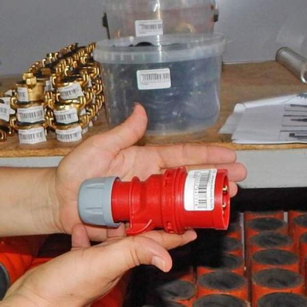 СЕЕ - разъем внешний 4х16А (штекерный) папа