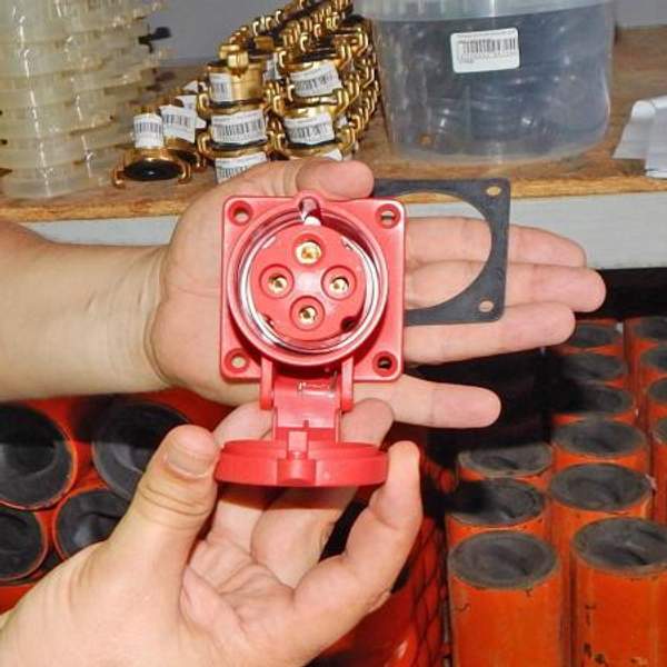 СЕЕ - разъем внутренний 4х16А (гнездовой) для компрессора