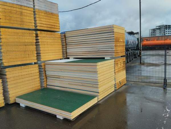 Сэндвич панели б/у в наличии 10000м2