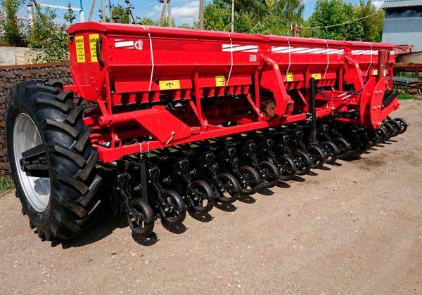 Сеялка зернотуковая СЗП-5.4