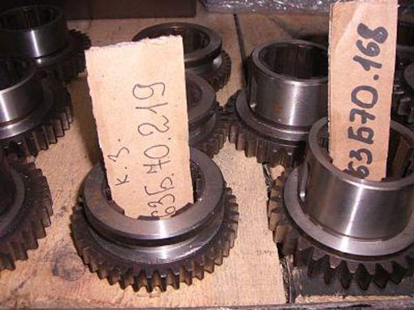 Шестерни 1М63Б.70.219 и 1М63Б.70.168 для станков 1М63,1М63Н,163,ДИП300,1М63БФ101, 16К40