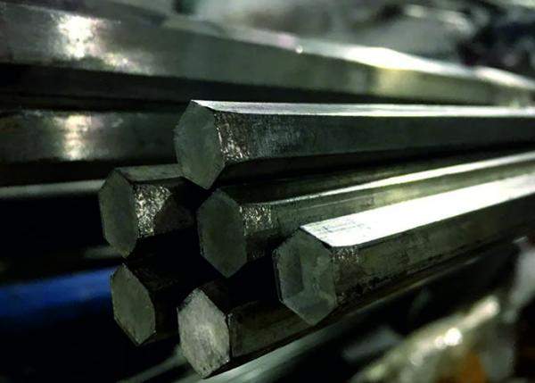 Шестигранник нержавеющий 10 мм 08Х13 (ЭИ496) ГОСТ 5949-75 горячекатаный