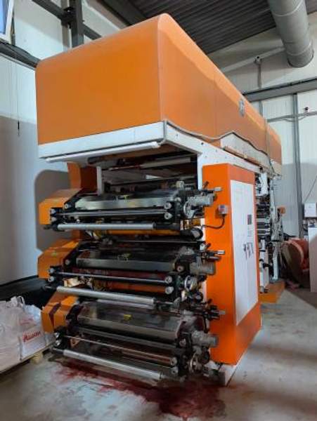 Шестицветная флексографическая печатная машина