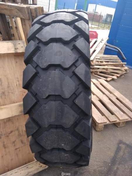 Шина 16.9-24 12PR TL QH608 SUPERGUIDER для экскаватора