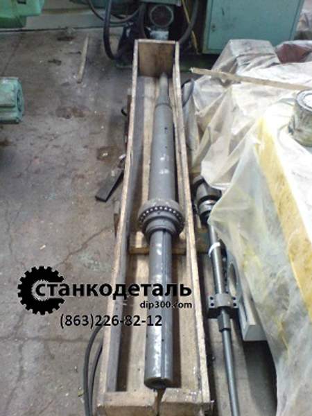 Шпиндель к горизонтально расточному станку 2М614.