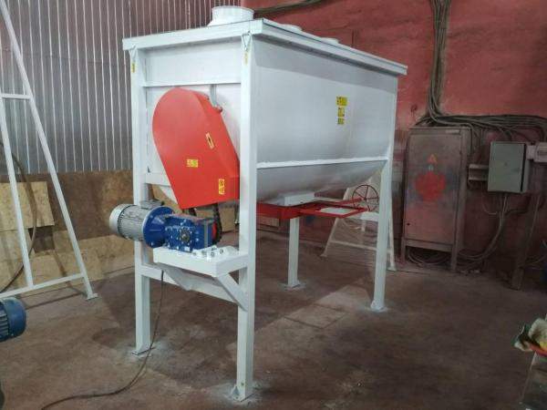 Смеситель лопастной одновальный для кормовых смесей СГО-7,5