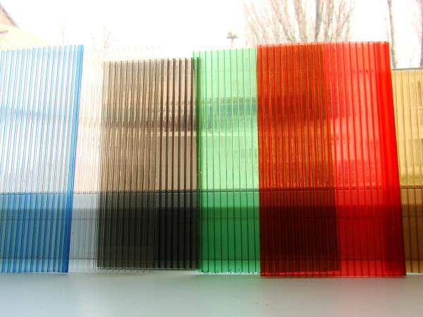 Сотовый поликарбонат 4 мм цветной и прозрачный.