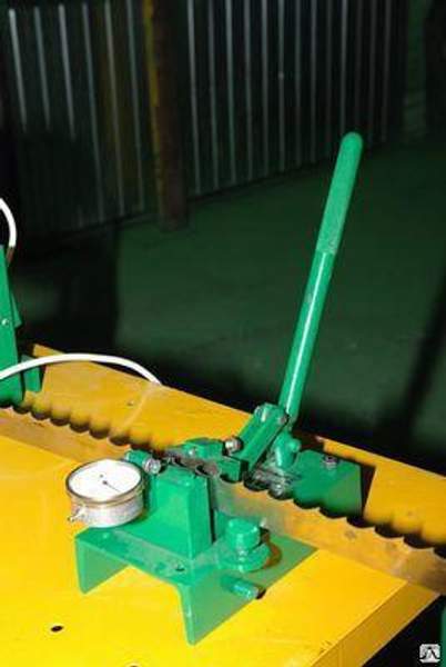 Станок для разводки ленточных пил Алтай