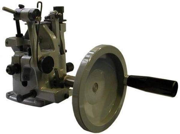 Станок для разводки ленточных пил Griggio SV 45 MN