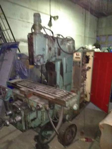 Станок вертикально фрезерный 6Т12