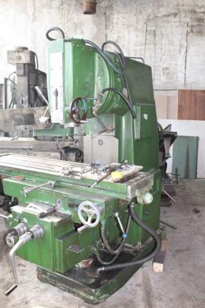 Станок вертикально фрезерный ВМ127