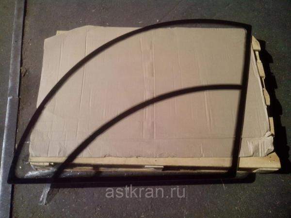 Стекло двери кабины Автокрана МАШЕКА.