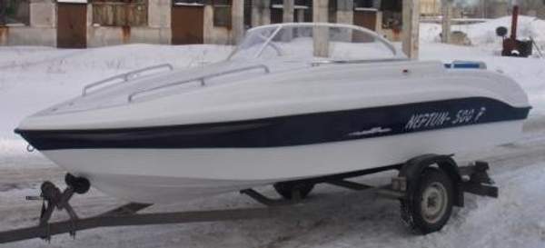 Стеклопластиковая мотолодка Нептун-500 Р (открытая)