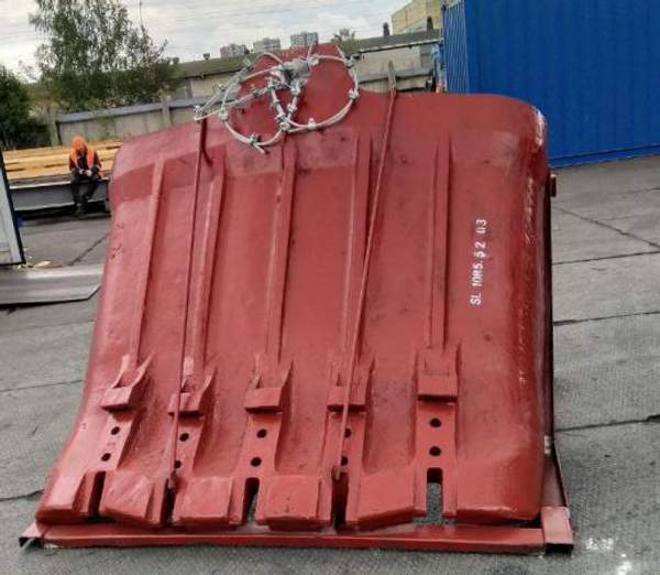 Стенка ковша передняя 5,2м.куб., с наплавкой 1080.52.03