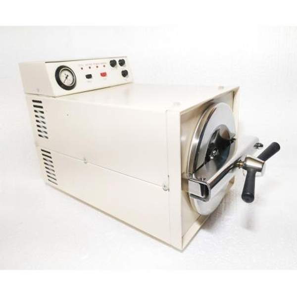 Стерилизатор паровой ГК-10-1 настольный