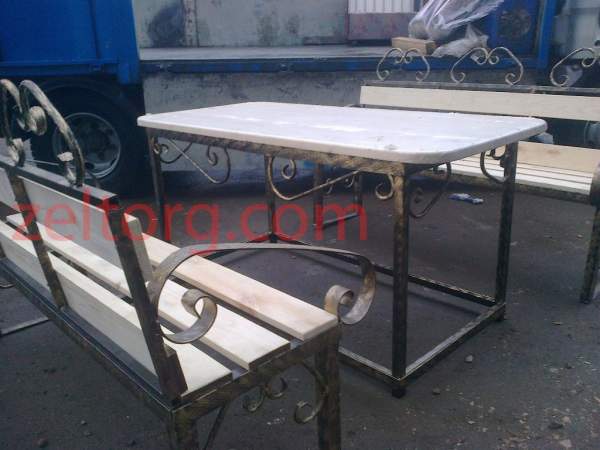 Стол кованый