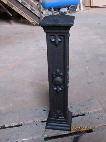 Столбик парковый чугунный