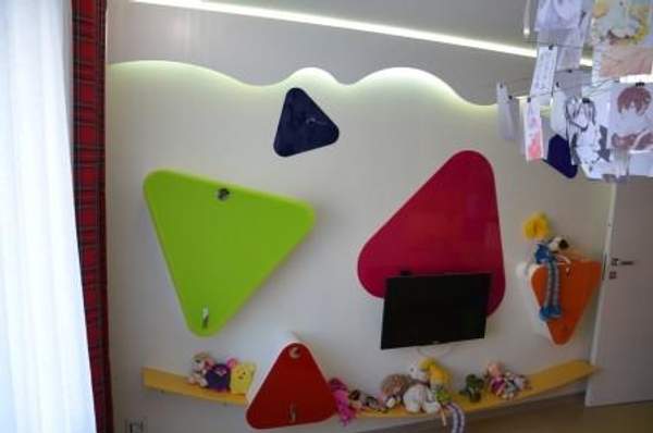 Столешница в ванную с влитой раковиной из искусственного камня