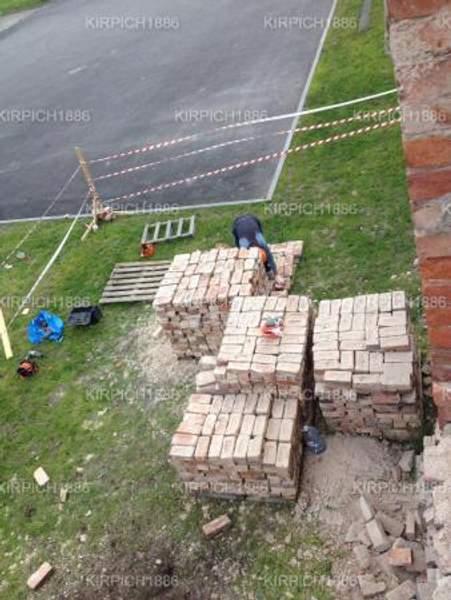 Столетний царский кирпич ручной формовки для реставрации