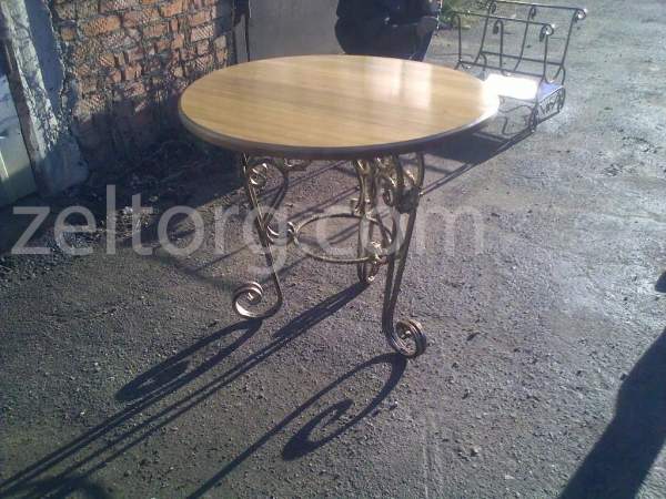 Столик кованый