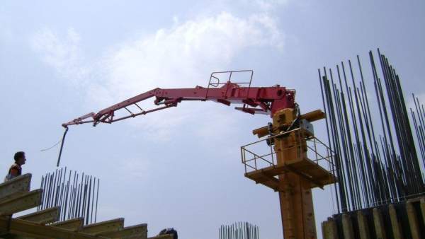 Стрела бетонораздаточная