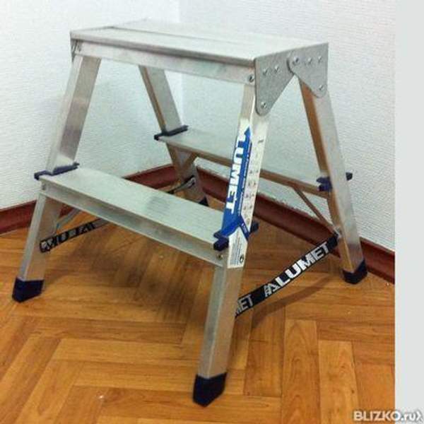 Стремянка алюминиевая двухсторонняя 2 -6 ступеней