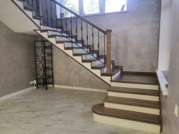 Строительная компания LESTNITZA: металлические каркасы лестниц под ключ