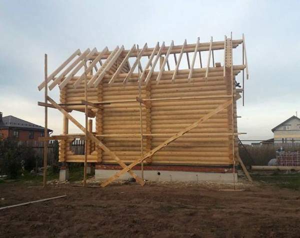 Строительство дома из бревна