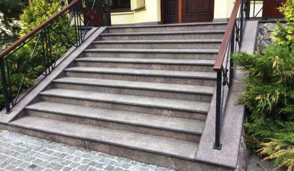 Ступени гранитные 1200*320*20. G3762 термо. Ступени из камня