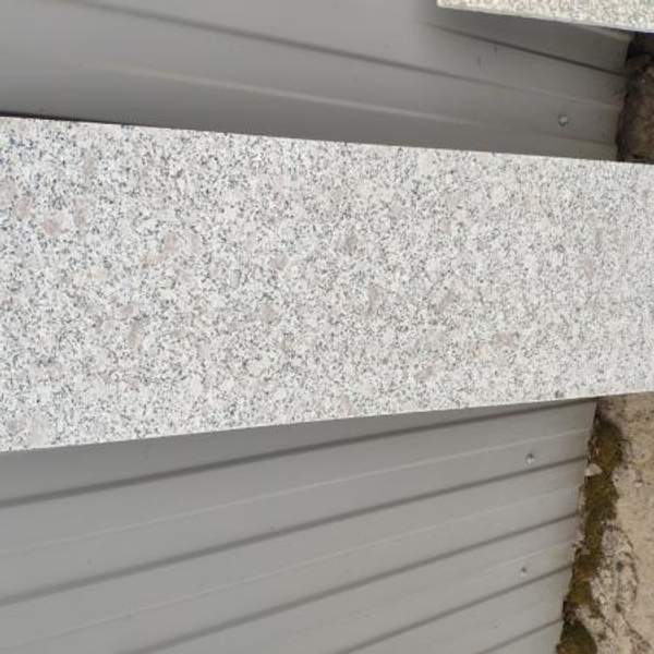 Ступени гранитные. 1200*320*20. полировка