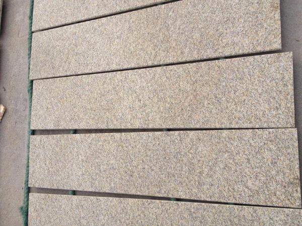 Ступени гранитные Сансет Голд 1500х350х20 полировка