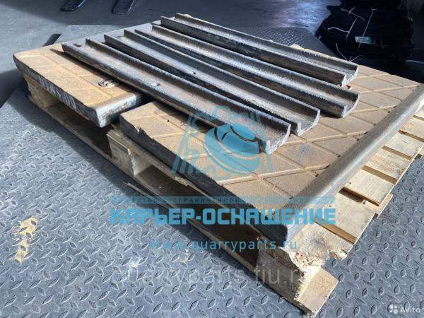 Сухарь 484910202900 для дробилки СМД-110