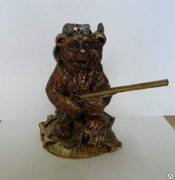 Сувенир "Медведь-охотник"