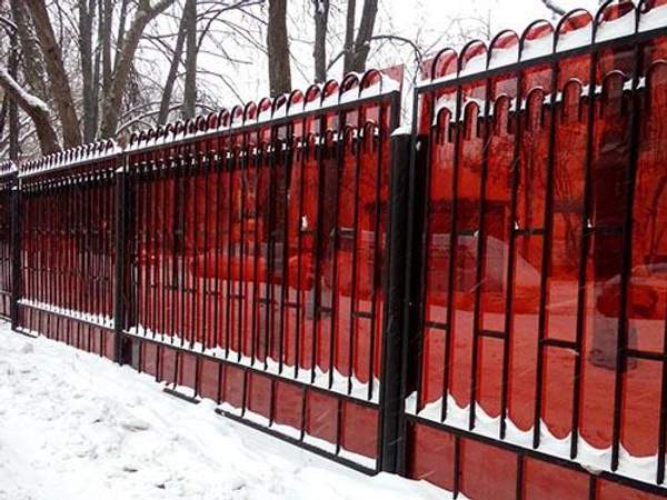 Сварные заборы с поликарбонатом - делаем "под ключ"