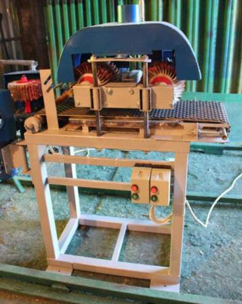 Сварог 300-3 Трехсторонний шлифовальный станок с лепестково-щёточными барабанами для погонажа