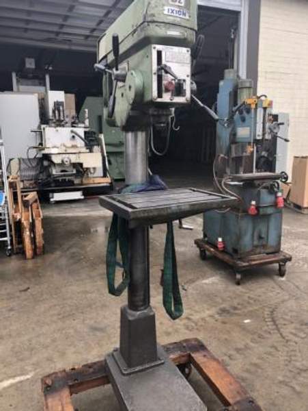 Сверлильный станок со стойками IXION BS 23 FST