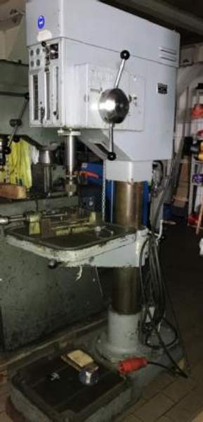 Сверлильный станок со стойками SOLID BV35