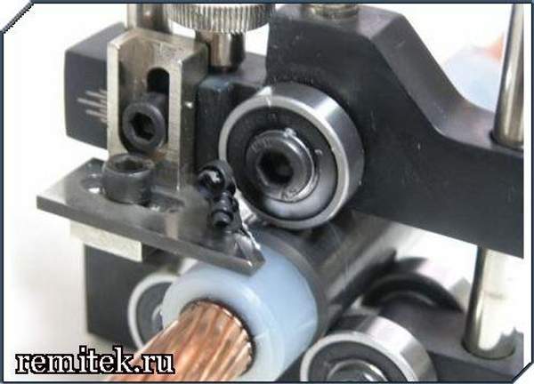 Съёмник проводящего экрана с изоляции кабеля СППЭ 70/400 РОСТ